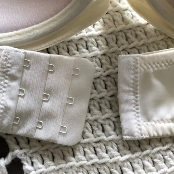 NWT| Underwire Bra - Picture 6 of 10